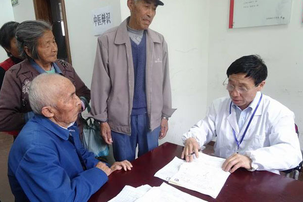 ����һ�w�C(j��)��yʽ�пؙC(j��)�c�z�yģ�K
